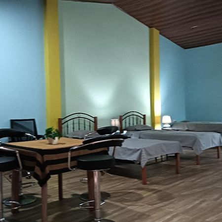 This Is It Airport Hotel And Restaurant Negombo Exterior foto